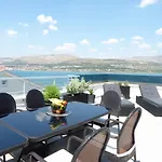 Rooftop Διαμέρισμα *
