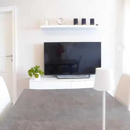 Rooftop 特罗吉尔